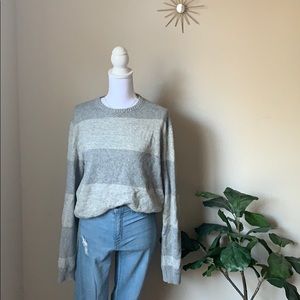 Levis’s striped sweater